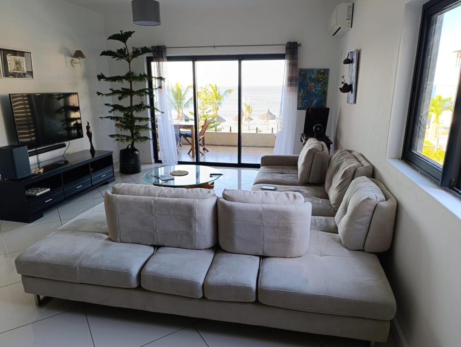 Magnificent Sea-View Apartment Flic en Flac Экстерьер фото
